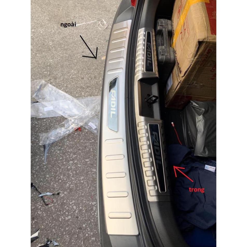 Ốp chống trầy cốp Fadil 2019 - 2020 - 2021 Mẫu Inox