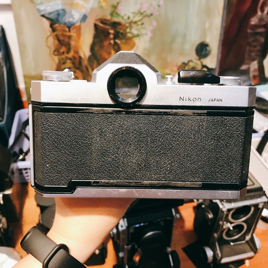 Máy ảnh film Nikon Nikomat FTN Silver