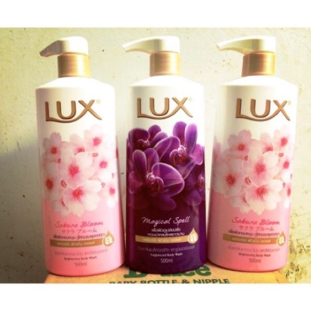 Combo 2 chai sữa tắm Lux màu hồng và tím 500ml x 2 ( giá sỉ)