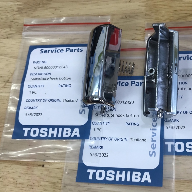 Nút nhấn mở ✅Chính Hãng Nắp Nồi Cơm Điện Toshiba RC 18MNF có lò xo - Phụ kiện Lẫy KHóa vung gài RC-10MNF