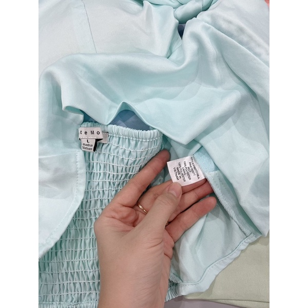 Áo croptop cutout nơ ngực xuất dư xịn