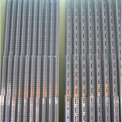 Sắt V lỗ đa năng 30x50x1.8ly - Sơn Tĩnh Điện