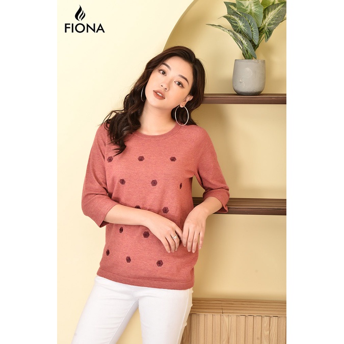 Áo len nữ tay lỡ dáng suông FIONA, áo len cổ tròn, mềm mịn thêu họa tiết bông hoa D859235