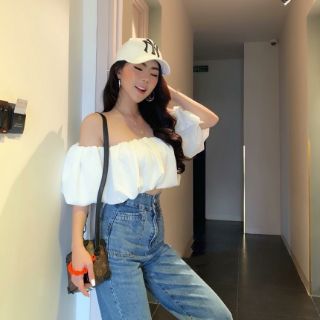 Áo crop trễ vai nhún phồng sexy cá tính năng động dễ phối trang phục