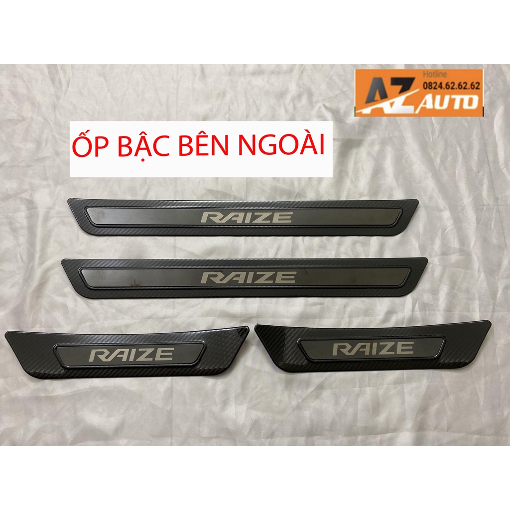 Ốp Bậc Cửa, Nẹp Bước Chân Toyota Raize 2021 - 2022, Vân Carbon Cao Cấp Tặng kèm keo dán