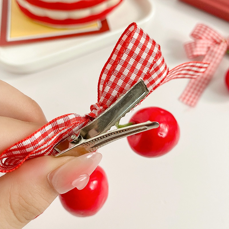 1 Cặp Kẹp Tóc Tua Rua Hình Quả cherry / Dâu Tây Dễ Thương Thời Trang Mùa Hè Cho Bé Gái