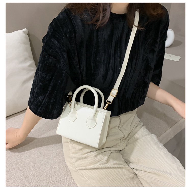 Túi đeo chéo một bên vai thời trang Hàn Quốc 2021