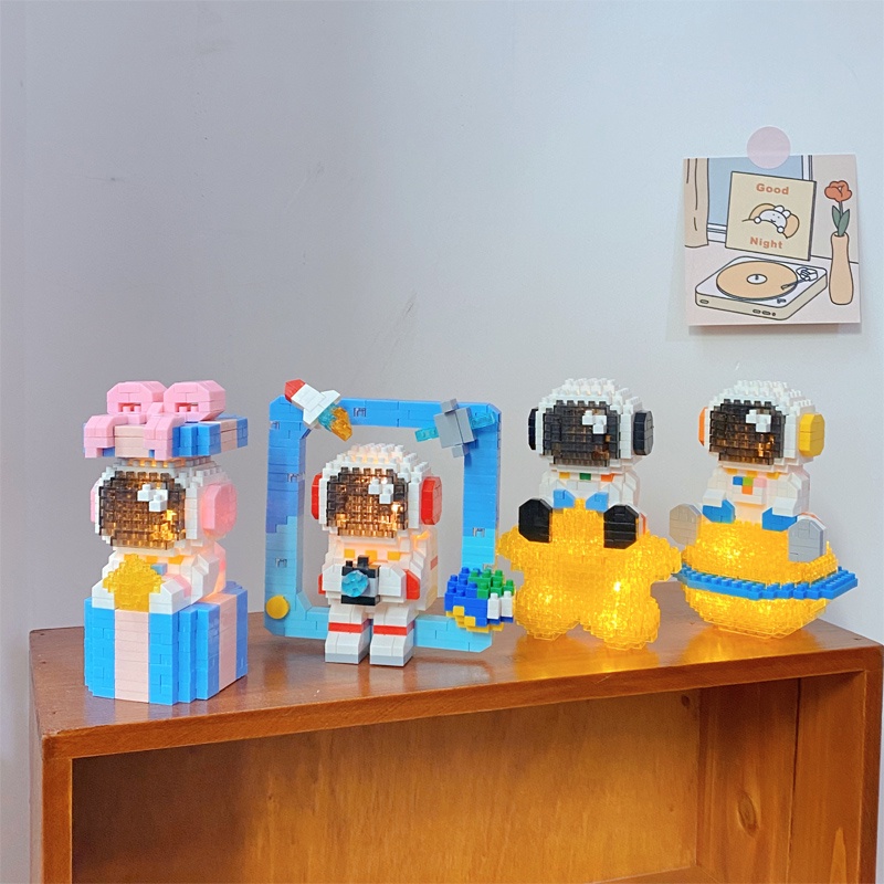 Mô hình phát sáng hình phi hành gia, lắp ráp mô hình vũ trụ 3d có đèn led nhấp nháy 3 chế độ
