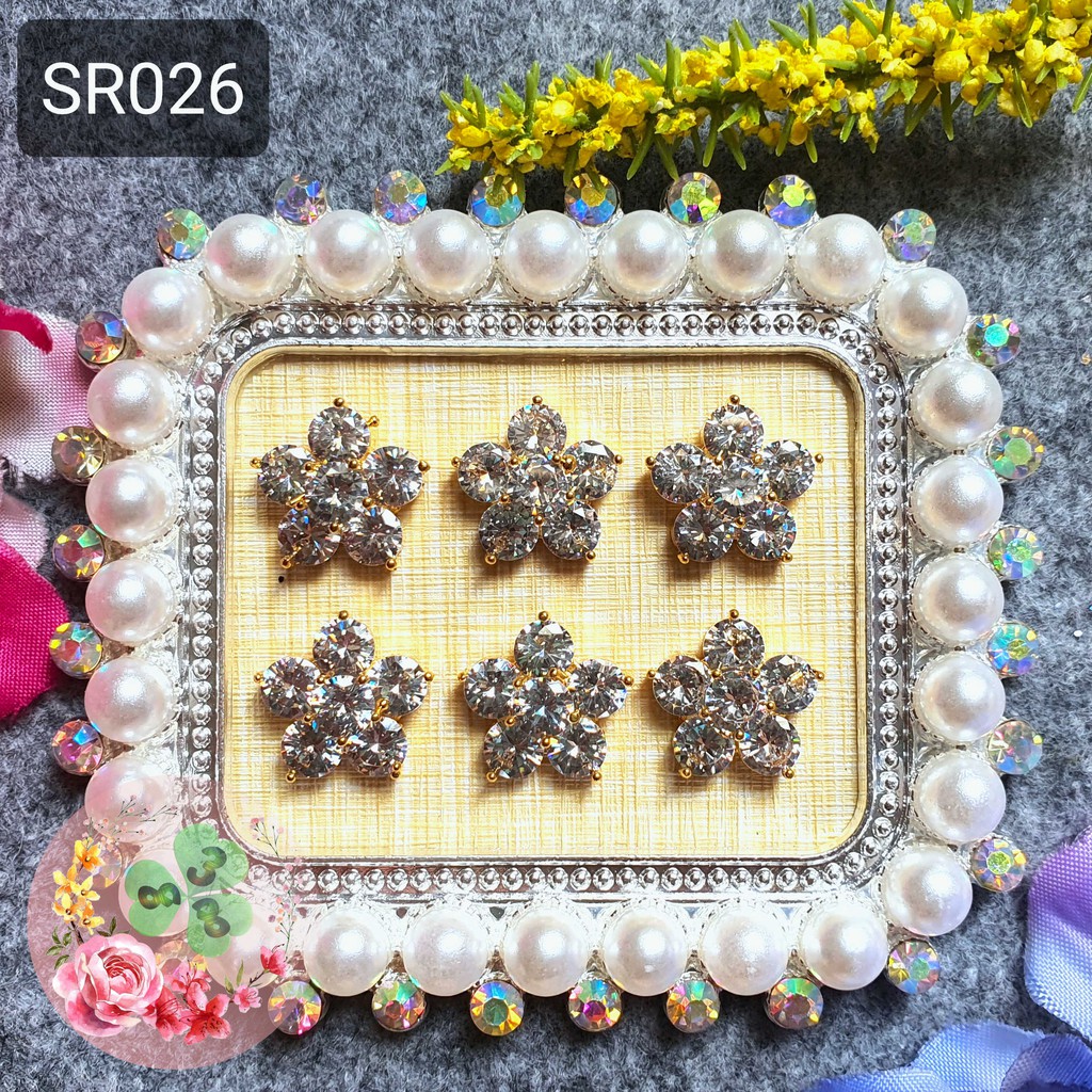 Mã SR026 . Charm kim loại dòng cao cấp đính đá trang trí móng siêu xinh.
