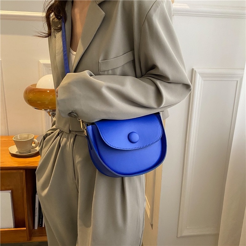 Túi Đeo Chéo Vai Nhỏ Màu Trơn Thời Trang Mới 2022 NB00336