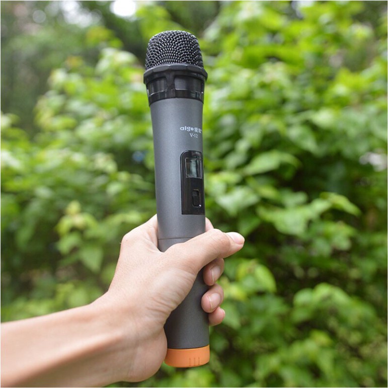 Mic karaoke đa năng V12 Tặng Pin phù hợp cho các loa âm li có hỗ trợ cổng mic 6.5 và 3.5 ♥️♥️