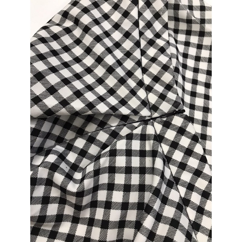 Pass chân váy caro