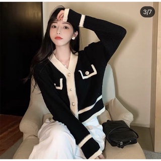 Áo len đen khuy giữa