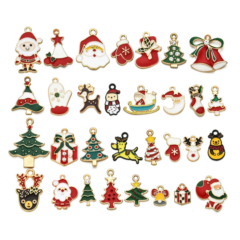 5 Pcs Random Christmas Tree Elk Santa Cute Hanging Pendant/ Xmas DIY Handmade Pendant Ornaments Jewelry Making for Necklace Bracelet Charms/ Christmas New Year Gifts