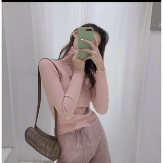 Áo len hồng cổ lọ