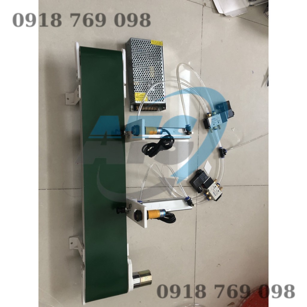 Mô hình băng tải phân loại chiều cao và màu sắc