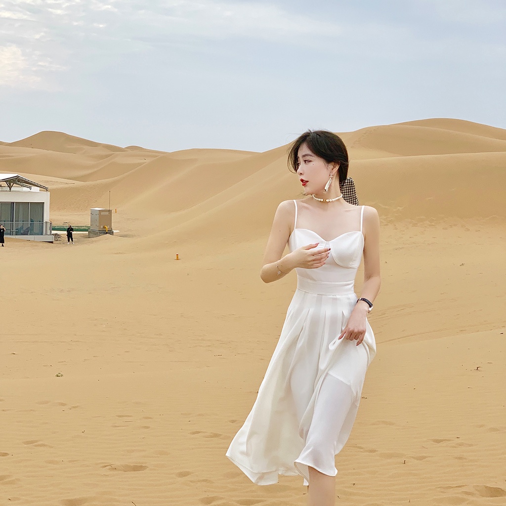 Váy cổ tích hai dây tiểu thư màu trắng tinh khiết tôn dáng eo Tulip flower