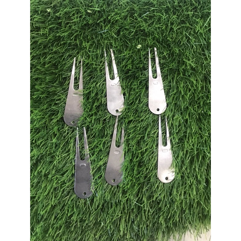 Nũa sửa green Nĩa divot Golf