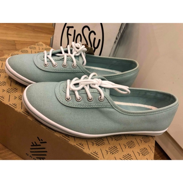 Giày sneaker size 35