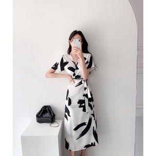 Váy trắng tiểu thư vạt chéo