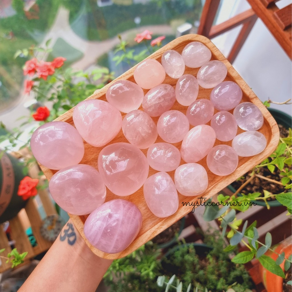 Viên đá thach anh Hồng (Rose Quartz ), viên đá thanh tẩy trong Tarot, Reiki, thiền định, phong thủy