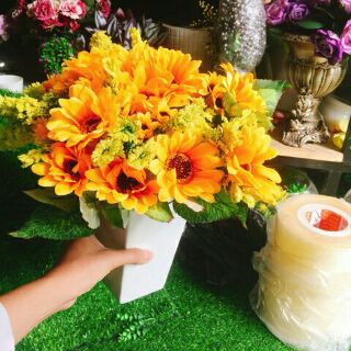 Bình vuông cắm hoa gốm sứ trắng ( không kèm hoa)