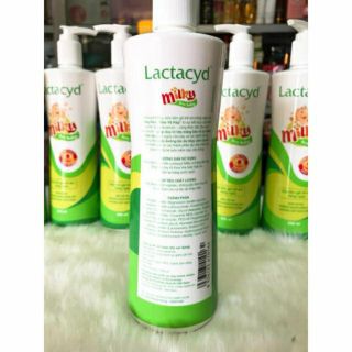 Sữa tắm Lactacyd cho bé