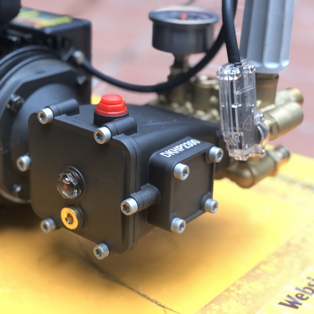 Máy Rửa Xe 2300W Dekton DK-HPW2300