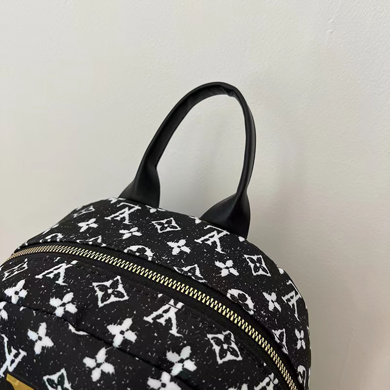 Túi Xách Tay Và Đeo Vai Gucci Cỡ Lớn Unisex 2724