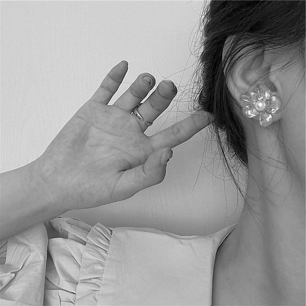 Khuyên Tai Acrylic Hình Hoa Ngọt Ngào Thời Trang Cho Nữ