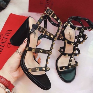 Thanh lí guốc đinh valentino new 98%