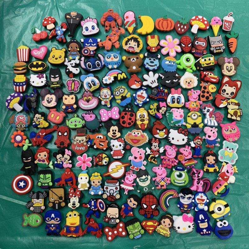 Combo 5 stick 2D + 1 lò xo + 1 tất (giao hình ngẫu nhiên)