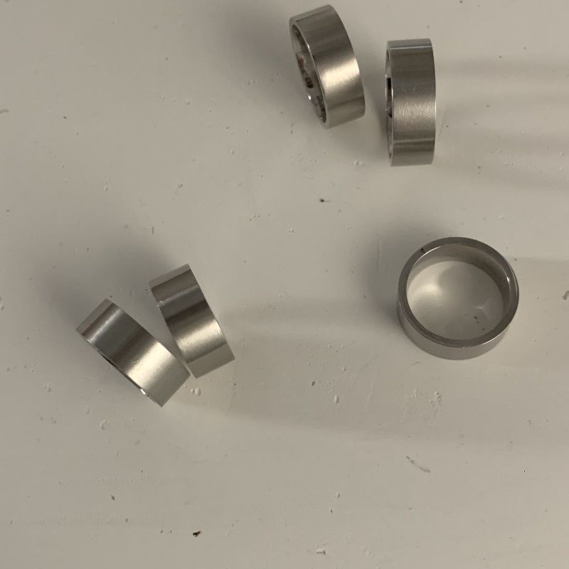 Nhẫn Bằng Thép Titan Màu Trơn Thiết Kế Đơn Giản Phong Cách Hàn Quốc Cho Nam Và Nữ