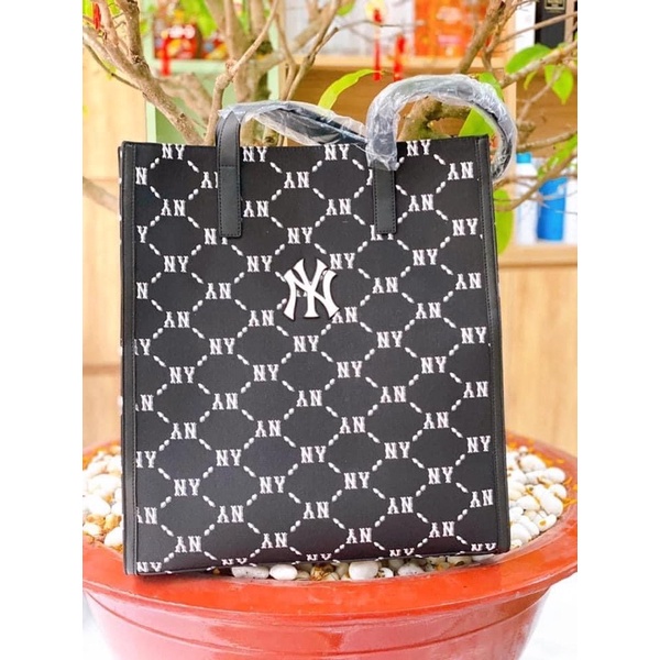 - Túi Tote da MLB chính hãng 2022