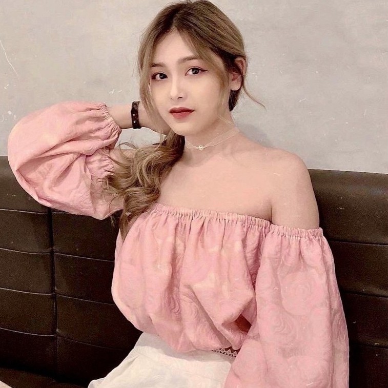 Áo trễ vai croptop tay rời vân hoa hồng VALENTINA OFF/PK | BigBuy360 - bigbuy360.vn