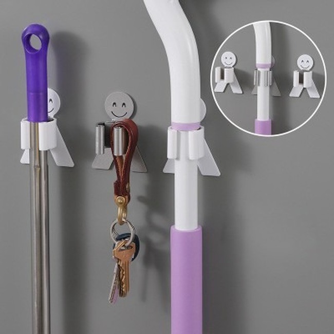 Móc treo chổi lau nhà không để lại dấu vết tiện dụng cho gia đình