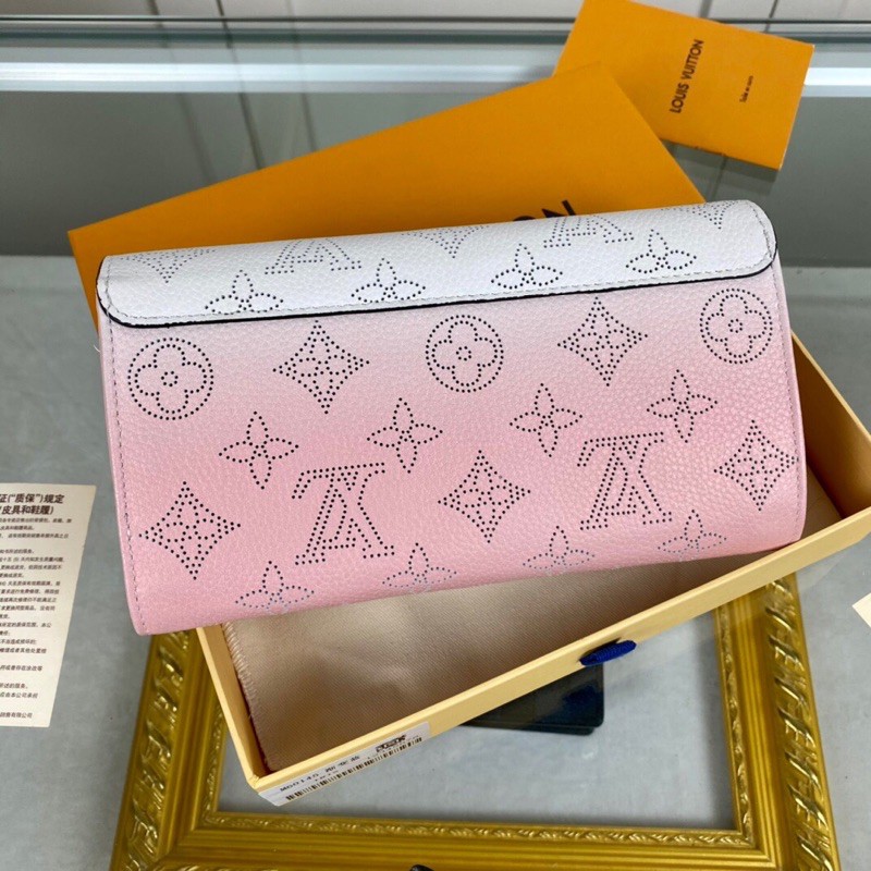 Ví dài cầm tay khuy bấm thời trang cho nữ Louis Vuitton LV Mahina da thật cao cấp
