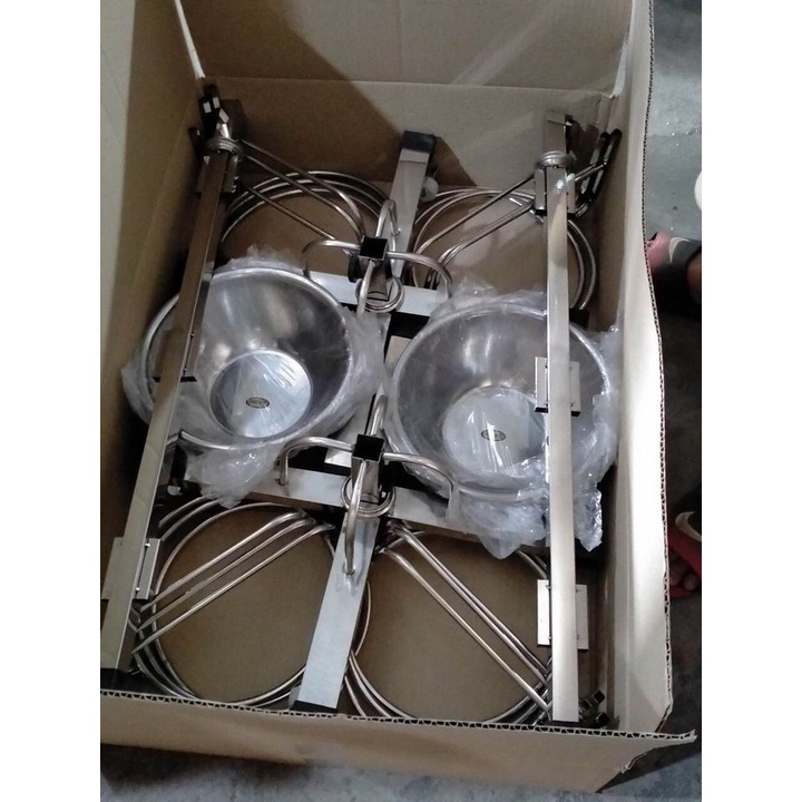 Xe đẩy inox 3 tầng có bát nước bền đẹp dùng trong spa