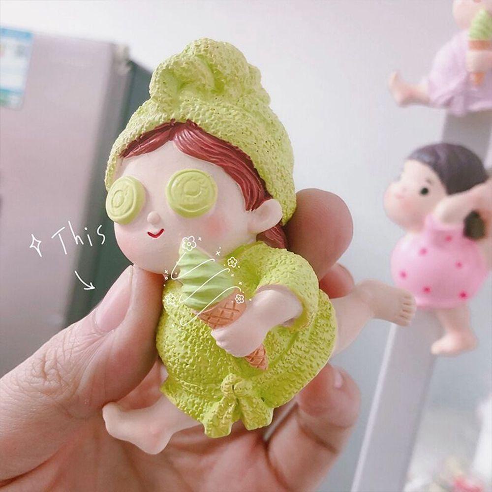 Tủ Lạnh PEWANY PEWANY. Sticker Dán Tường Họa Tiết 3D Hình Cô Gái Mặc Áo Choàng Ngủ Dễ Thương Bắt Mắt