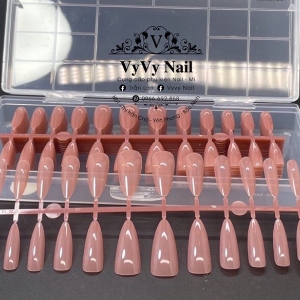 Móng giả, móng úp màu thạch