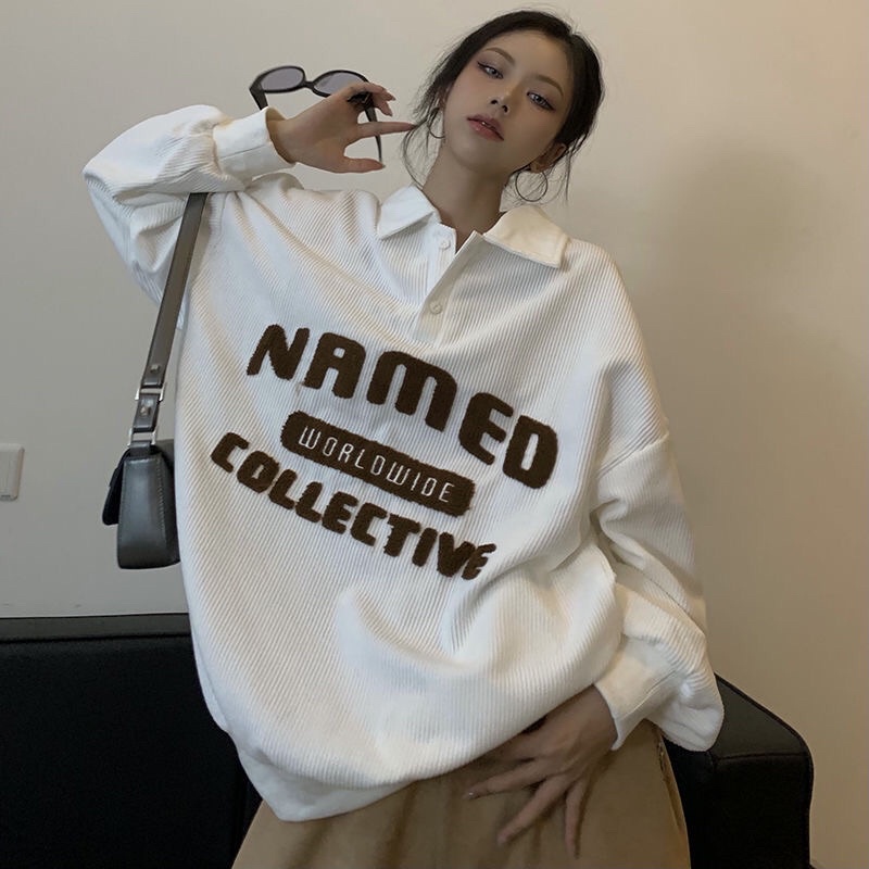 Áo Polo Sweater Nhung Tăm Thêu Chữ Form Rộng Phong Cách Âu Mỹ