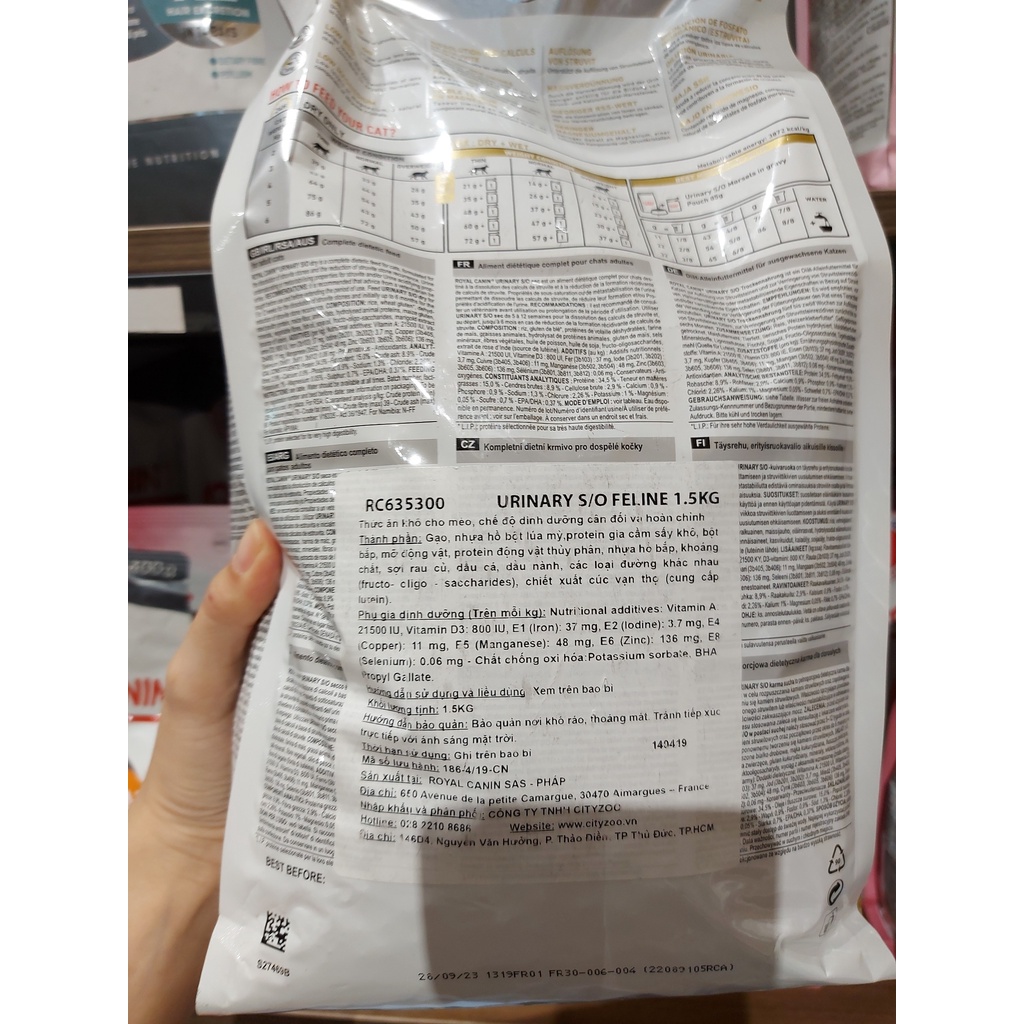 Thức ăn chuyên dùng cho mèo sỏi thận Royal Canin Urinary S/O - Gói 400g/1.5kg