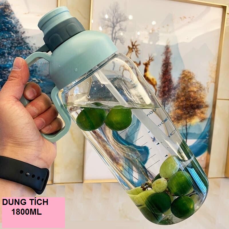 Bình Đựng Nước Nhựa Cỡ Lớn 1800ml Có Vạch Kẻ Chia Dung Tích Và Ống Hút Tiện Dụng