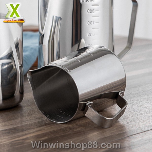 Ca đánh sữa inox có vạch chia 350ml phụ kiện tạo hình Cappuccino, Latte hay Macchiatto Asam