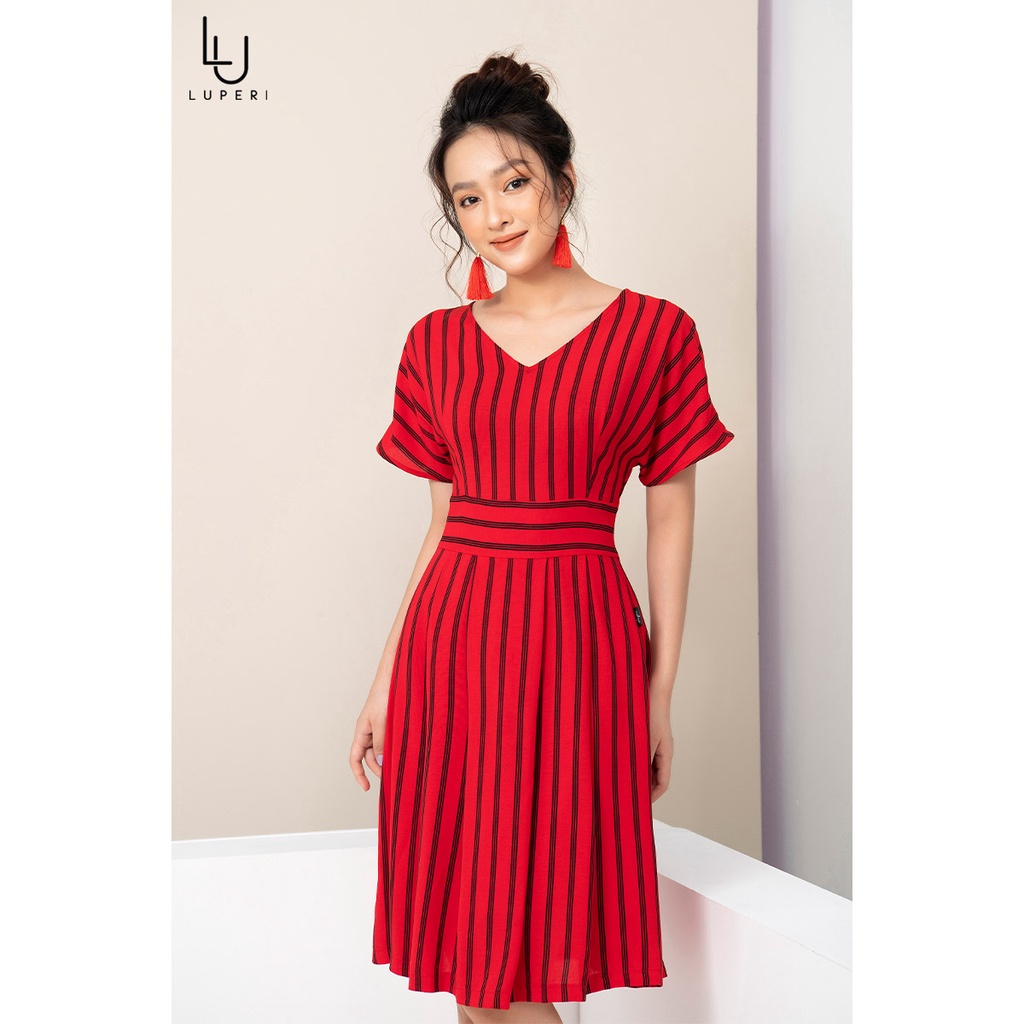 Váy Thiết Kế Nữ LUPERI LFV3181 Kẻ Xòe Cổ Tim Kiểu Dáng Trẻ Trung Năng Động