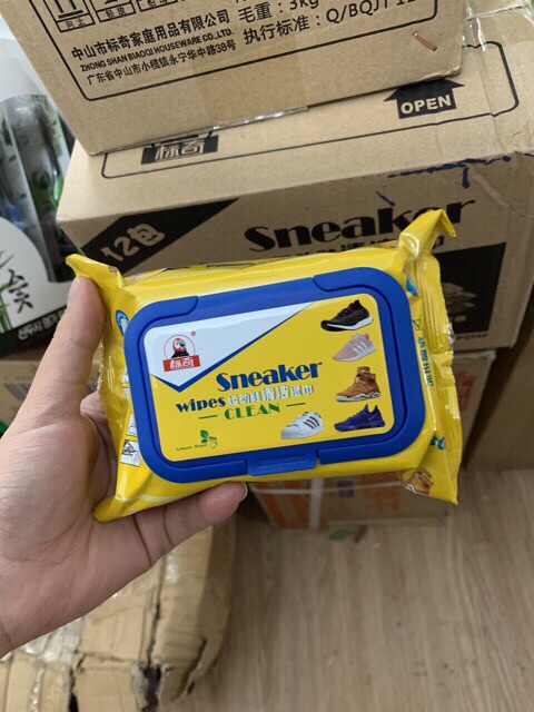 ] HỘP 30 GIẤY ƯỚT LAU GIÀY THẦN THÁNH