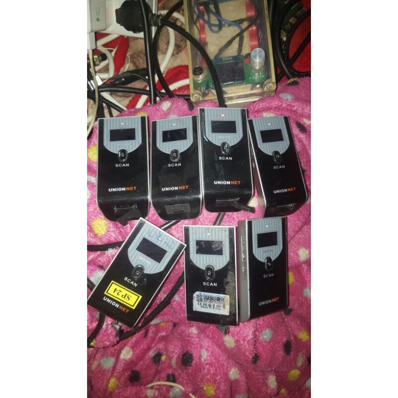 Máy quét mã kiểm tra hàng hóa