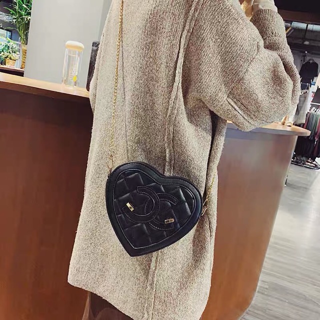 Túi đeo trái tim hot 2019 cực xinh