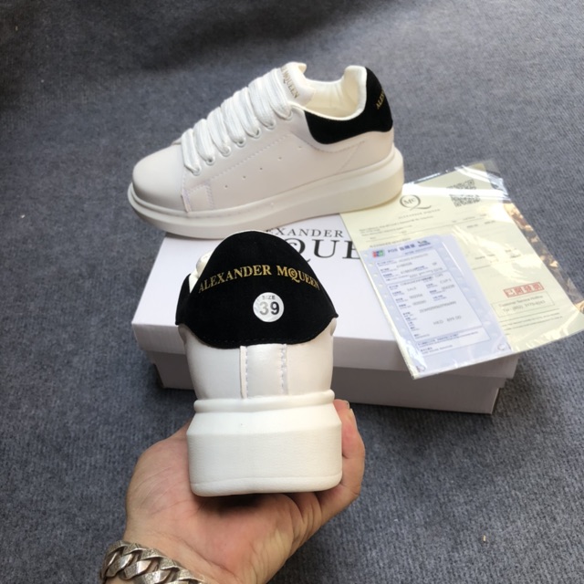 [Tặng hộp tất thời trang và dây mc bản to bill] giầy thể thao MC trắng đen nam nữ | BigBuy360 - bigbuy360.vn