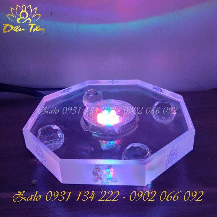 Tháp xá lợi pha lê có đèn led 8 biểu tượng cát tường đổi màu